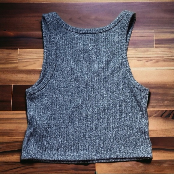 American Eagle Soft Gray Ribbed Plush V-Neck Cropped Tank Top - Picture 2 of 7